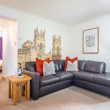 Monkgate Cloisters * 요크